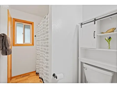 1910 NE 68th Street Lincoln City OR 97367