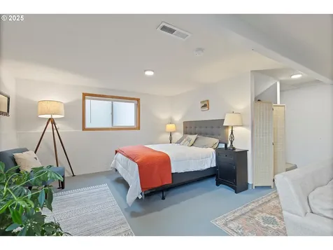 1910 NE 68th Street Lincoln City OR 97367