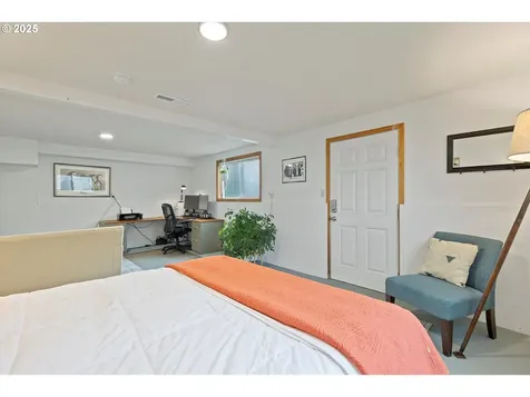 1910 NE 68th Street Lincoln City OR 97367