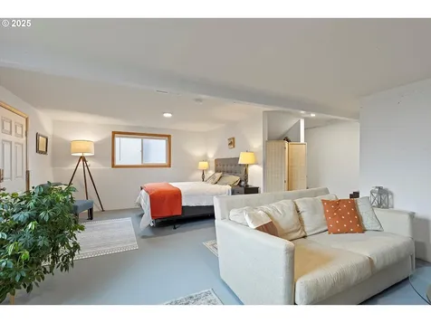 1910 NE 68th Street Lincoln City OR 97367