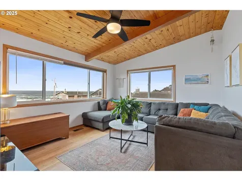 1910 NE 68th Street Lincoln City OR 97367