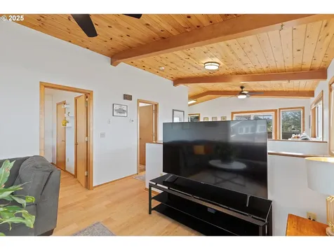 1910 NE 68th Street Lincoln City OR 97367