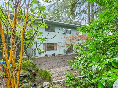 12602 SE Madison Street Portland OR 97233