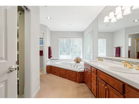 3255 Deer Lake Court SE Salem OR 97317