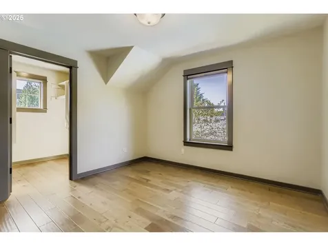 3526 NE Cleveland Avenue Portland OR 97212