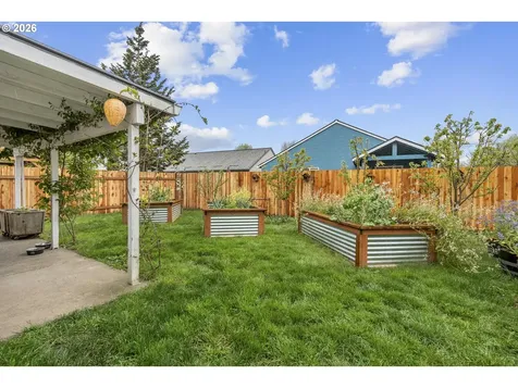 2443 SW Taylor Drive Mcminnville OR 97128