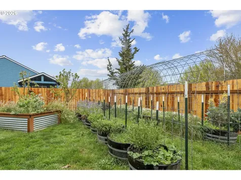 2443 SW Taylor Drive Mcminnville OR 97128