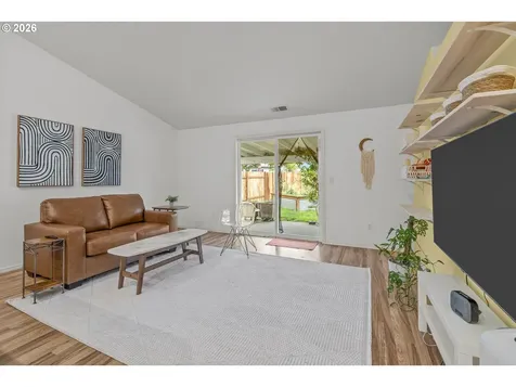 2443 SW Taylor Drive Mcminnville OR 97128