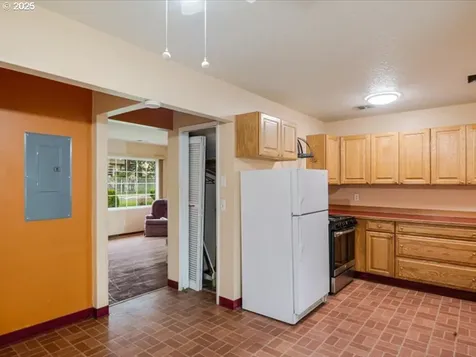 6820 SE 78th Avenue Portland OR 97206