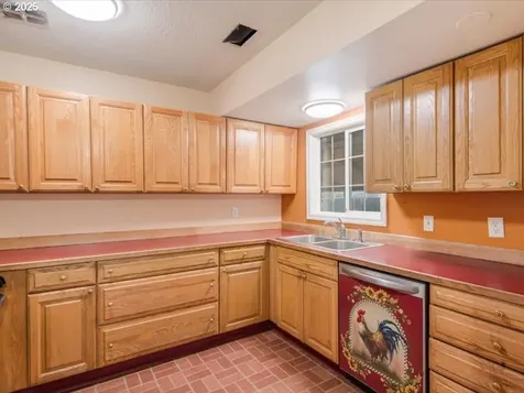 6820 SE 78th Avenue Portland OR 97206