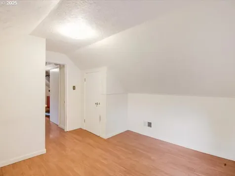 6820 SE 78th Avenue Portland OR 97206