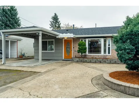 8612 NE Clackamas Street Portland OR 97220