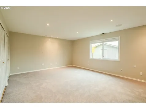 8612 NE Clackamas Street Portland OR 97220