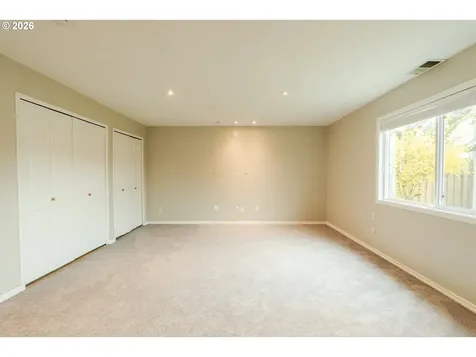 8612 NE Clackamas Street Portland OR 97220