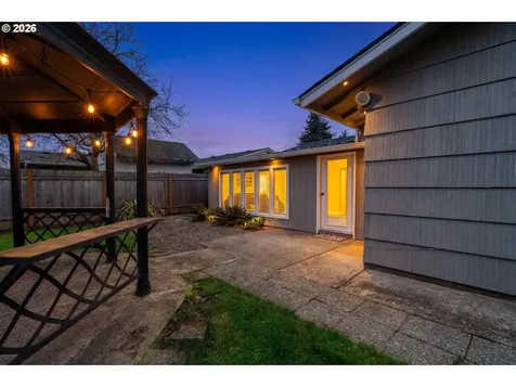 8612 NE Clackamas Street Portland OR 97220