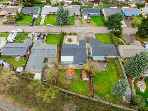 8612 NE Clackamas Street Portland OR 97220