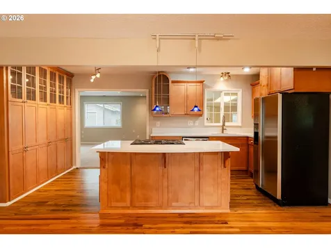 8612 NE Clackamas Street Portland OR 97220