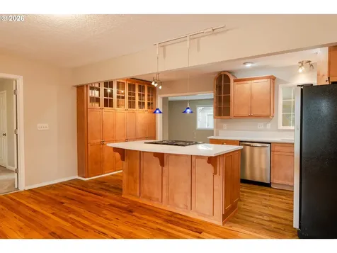 8612 NE Clackamas Street Portland OR 97220