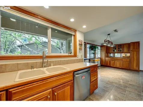 716 NE 151st Avenue Vancouver WA 98684