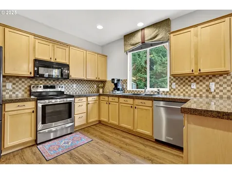 1706 NW 8th Avenue Hillsboro OR 97124