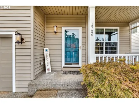 1706 NW 8th Avenue Hillsboro OR 97124