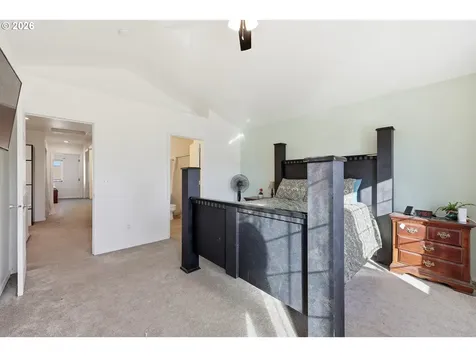 5827 SE 16th Loop Gresham OR 97080