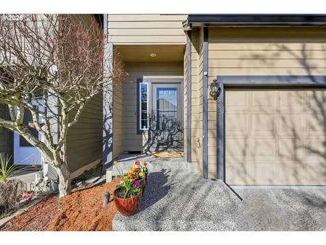 5827 SE 16th Loop Gresham OR 97080