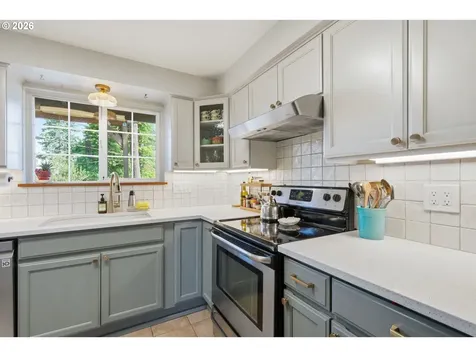 17717 NE Pacific Street Portland OR 97230