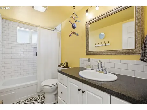 17717 NE Pacific Street Portland OR 97230