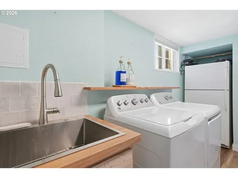 17717 NE Pacific Street Portland OR 97230