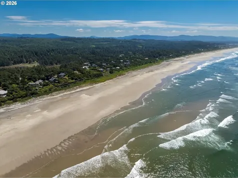 Ville NW Pacific Coast Highway Seal Rock OR 97376
