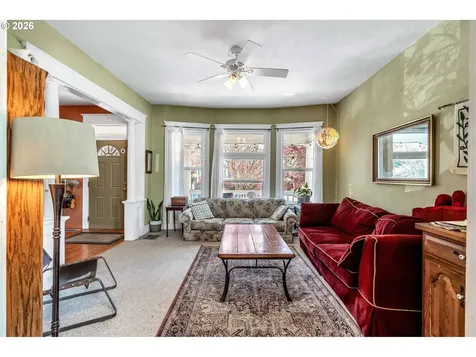 1815 SE Alder Street Portland OR 97214