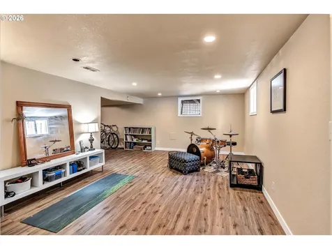 1815 SE Alder Street Portland OR 97214