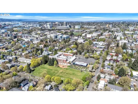 1815 SE Alder Street Portland OR 97214