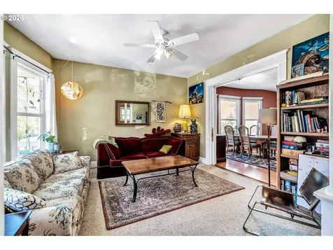 1815 SE Alder Street Portland OR 97214