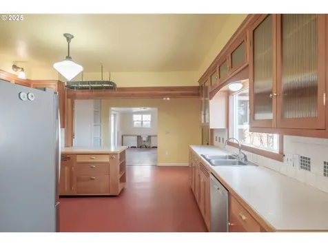 725 Amelia Avenue Brownsville OR 97327