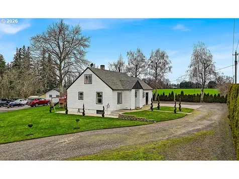 5900 Highway 211 Hubbard OR 97032