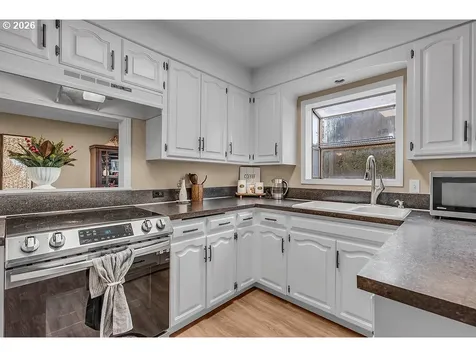 5900 Highway 211 Hubbard OR 97032