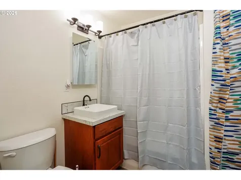 8715 NE Clackamas Street Portland OR 97220