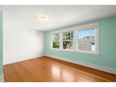 2728 SE Tibbetts Street Portland OR 97202