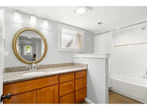 2728 SE Tibbetts Street Portland OR 97202