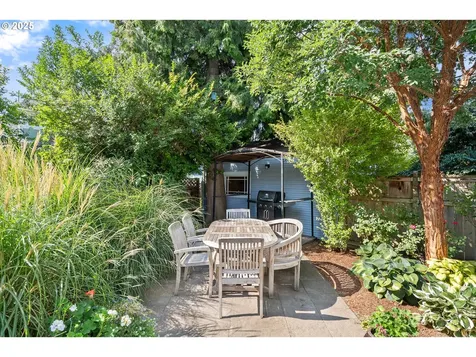 2728 SE Tibbetts Street Portland OR 97202