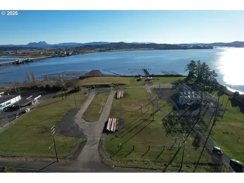 1217 W Marine Drive Astoria OR 97103
