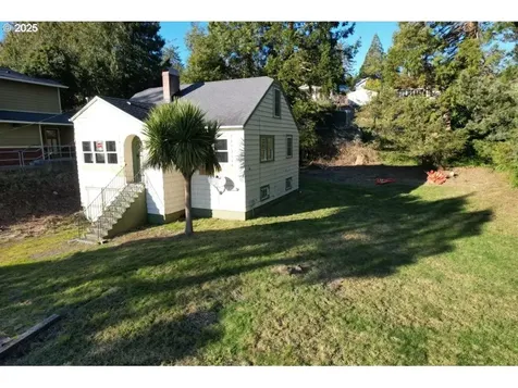 1217 W Marine Drive Astoria OR 97103
