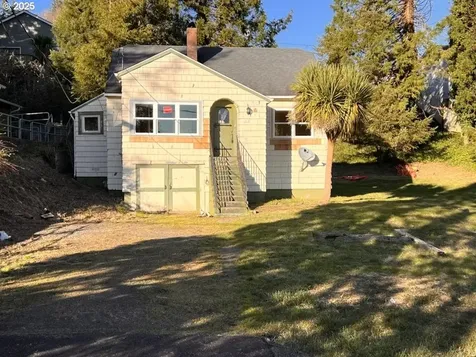 1217 W Marine Drive Astoria OR 97103