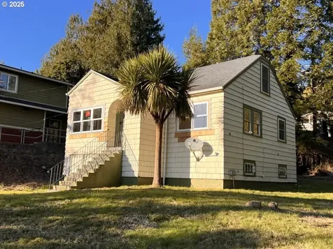 1217 W Marine Drive Astoria OR 97103