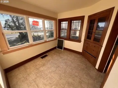 1217 W Marine Drive Astoria OR 97103