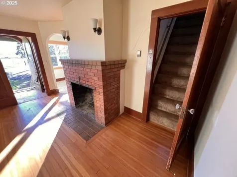 1217 W Marine Drive Astoria OR 97103