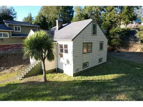 1217 W Marine Drive Astoria OR 97103