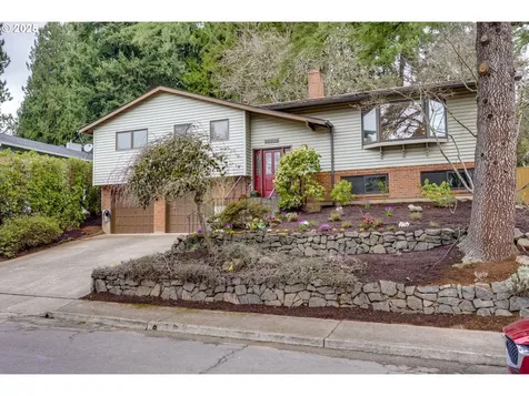 10935 SW Pathfinder Way Portland OR 97223